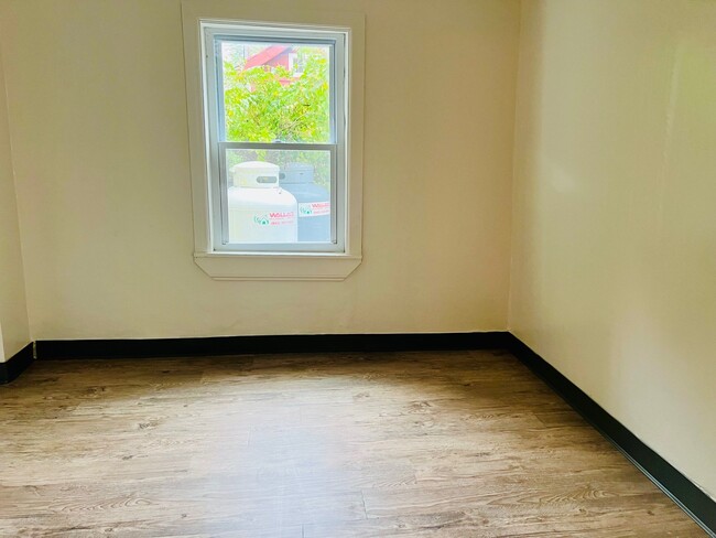 Dining area in kitchen