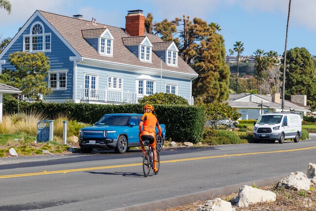 Palos Verdes Estates is a great community to bike through with its amazing views.