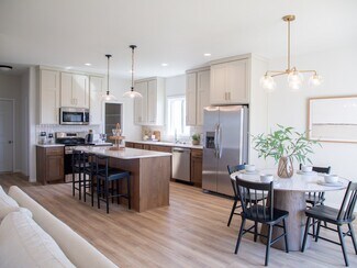 10189 Concord Dr, Horace, ND 58047