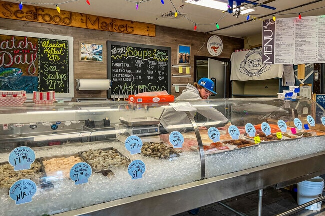 Shore Fresh Seafood Market offers  the freshest seafood in Mantoloking, NJ.