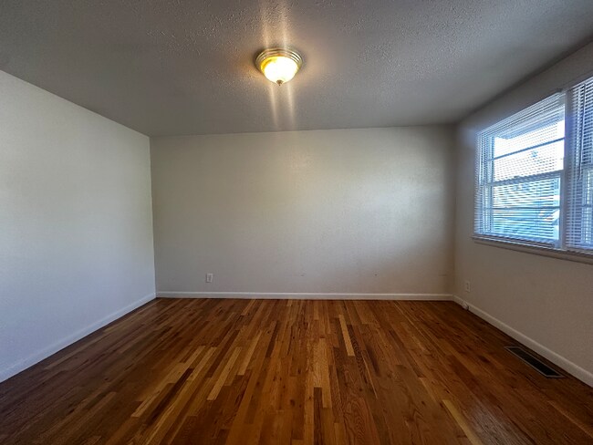 324 S Mckinley St unit McKinley Garden 1 Be, Casper, WY 82601 - photo 7