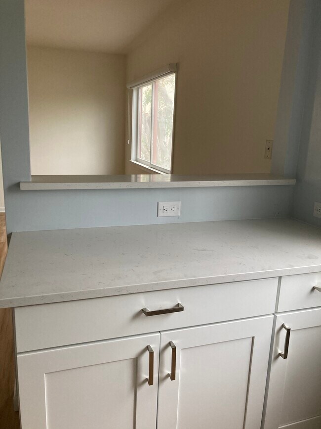 905 California Ave unit 905, Santa Monica, CA 90403 - photo 5