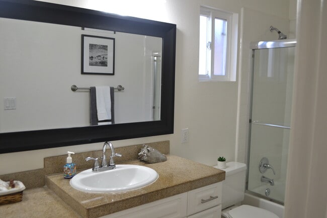 676 Seacoast Dr unit Ocean View - Furnish, Imperial Beach, CA 91932 - photo 7