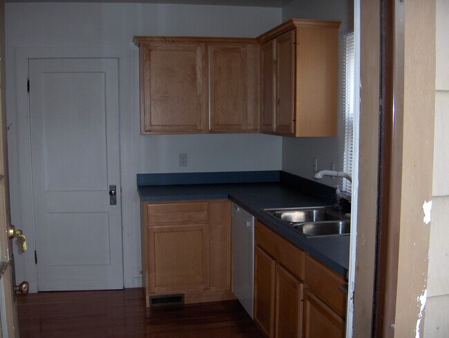 1115 Granger Ave unit 1, Ann Arbor, MI 48104 - photo 6