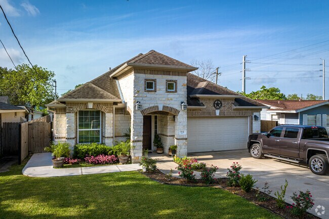 New developers have been quick to replace them with modern homes in South Houston.