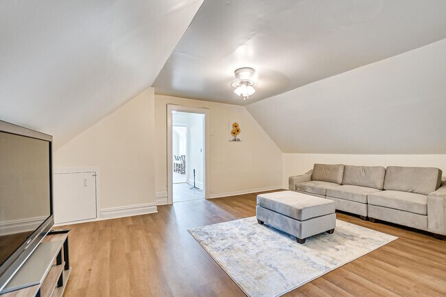 46 Van Houten Ave unit Top, Jersey City, NJ 07305 - photo 6