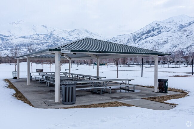 Creekside Park offers picnic space for Alpine families.