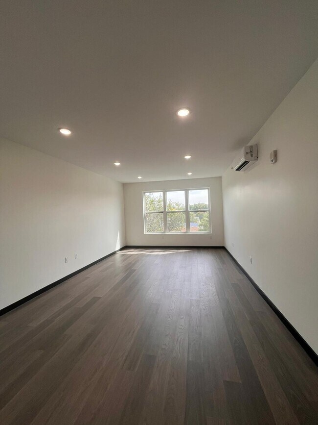 133 Mallory Ave unit 506, Jersey City, NJ 07304 - photo 3