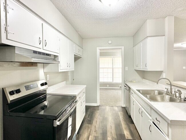 2784 Bragg Ln, Memphis, TN 38134 - photo 2