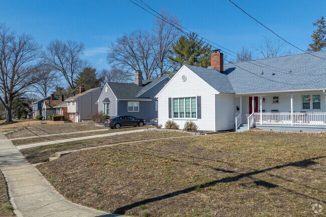 Single-family homes in Ashland sell for a median of $400,000, below the national and state medians.