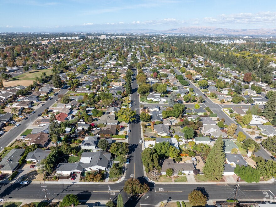 NH_Castlemont_535423_P2_112624_v1