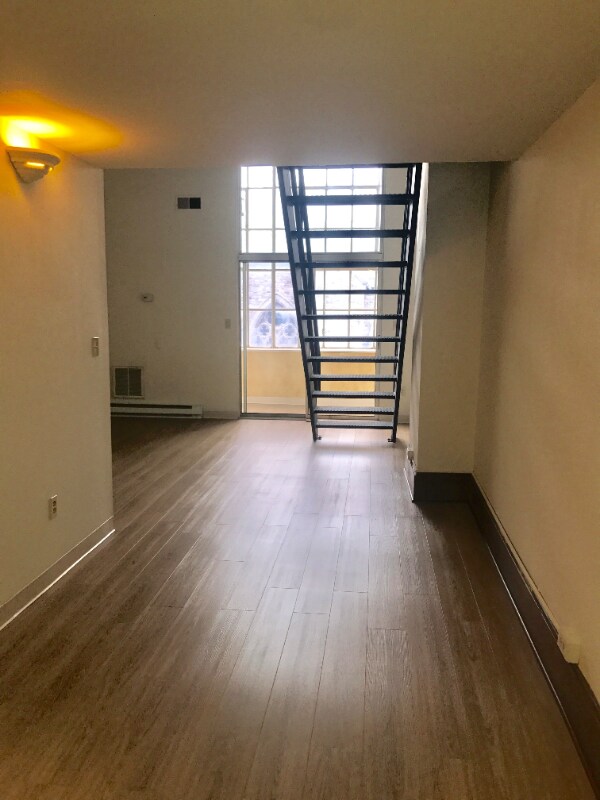 212 3rd St unit 4C, Troy, NY 12180 - photo 4