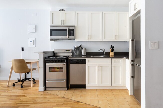 417 E 83rd St unit ID1013676P, New York, NY 10028 - photo 2