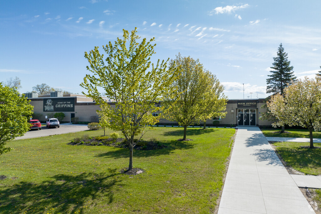 Taylor High School has many amenities for students to use on their campus.