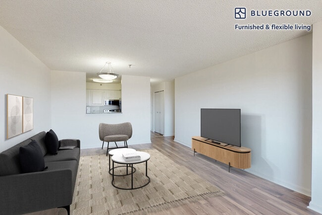 2251 Pimmit Dr unit FL7-ID6232A, Falls Church, VA 22043 - photo 2