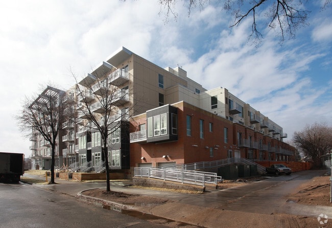 Flux Apartments, Minneapolis, MN 55408 - photo 2