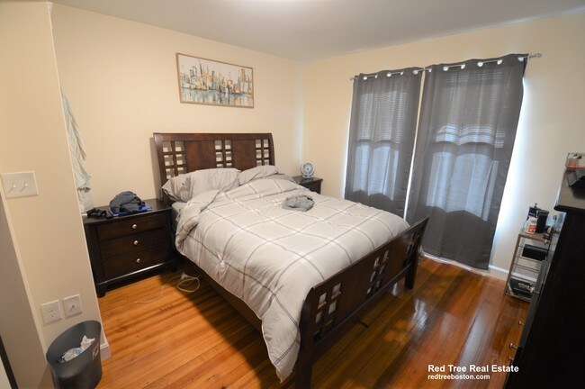 21 Weitz St unit 3, Allston, MA 02134 - photo 4
