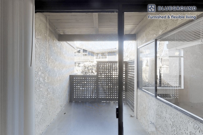 555 Paularino Ave unit FL2-ID10857A, Costa Mesa, CA 92626 - photo 3