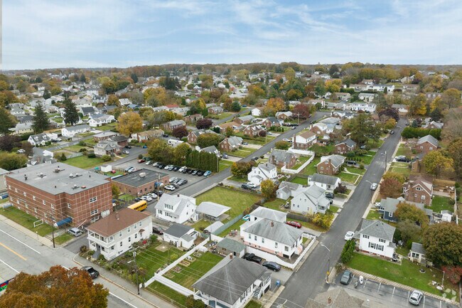 Thorton is a well organized gridded area with homes sitting in long rows.