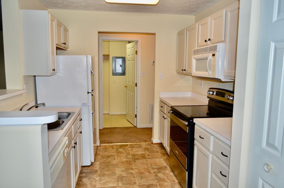 6409 Weatherby Ct unit F, Frederick, MD 21703 - photo 1