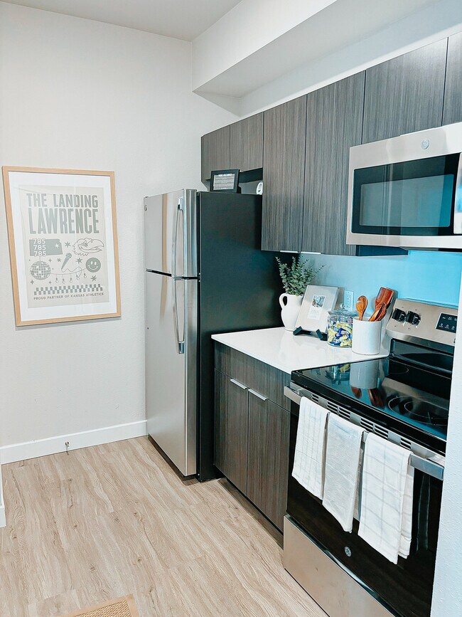 The Landing Lawrence Kitchen