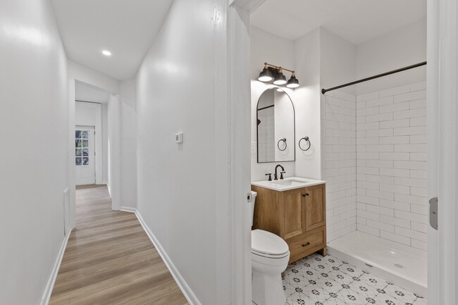 96- 100 Chestnut St, Albany, NY 12210 - photo 6