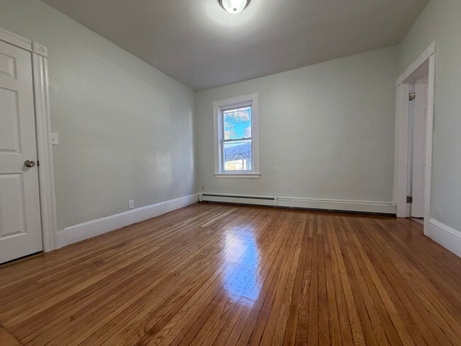 151 Atlantic Ave, Providence, RI 02907 - photo 4