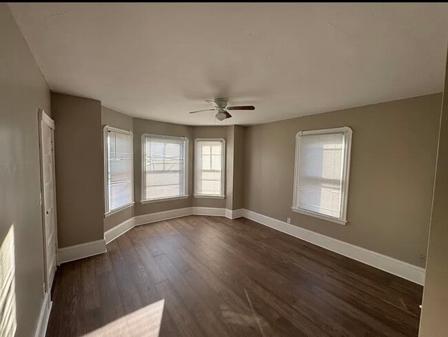 545 Rivet St unit 3, New Bedford, MA 02740 - photo 3