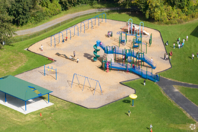 With a playground area like this you know your kids will enjoy their days at Slingerlands.