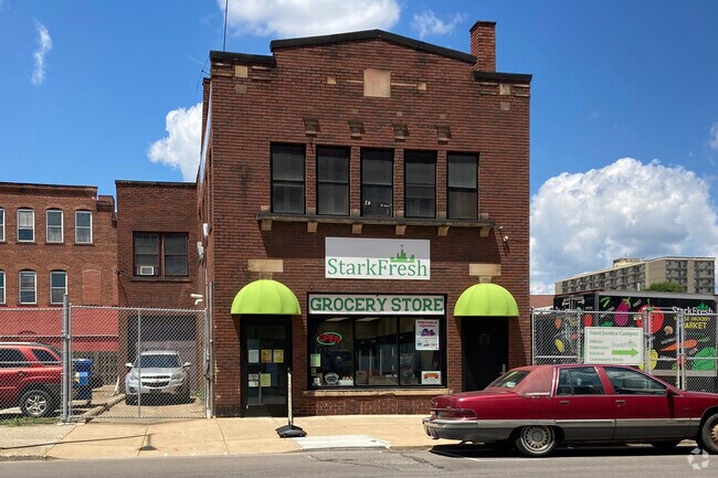 Stark Fresh Grocery Store offers a variety of goods for residents in Downton Canton.