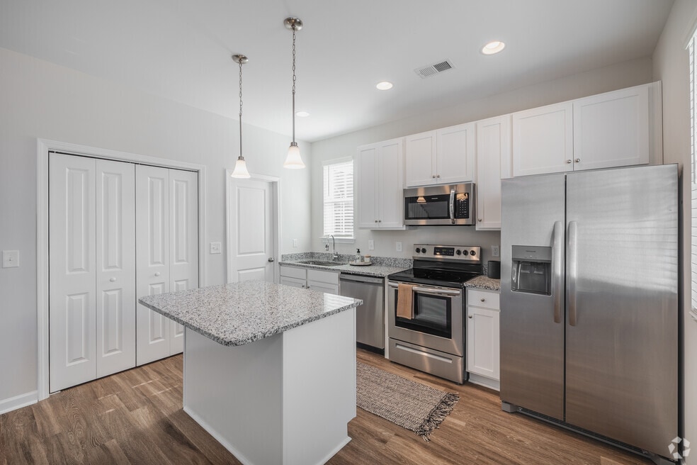 Swells Cottages, Murrells Inlet, SC 29576 - photo 1