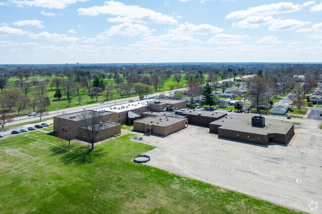 Sterling Middle School is a public school in Peoria, IL.