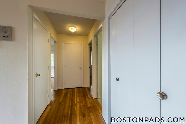 88 Gardner St unit 10, Allston, MA 02134 - photo 4