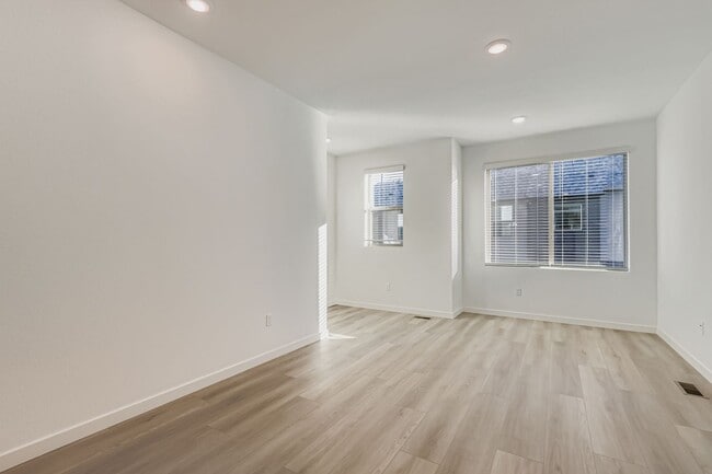 15332 W 69th Place, Arvada, CO 80007 - photo 4