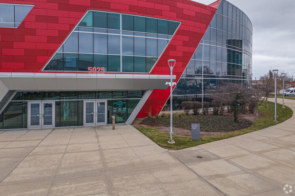 Acero - Jovita Idar Elementary School is a charter school located in Chicago, IL.