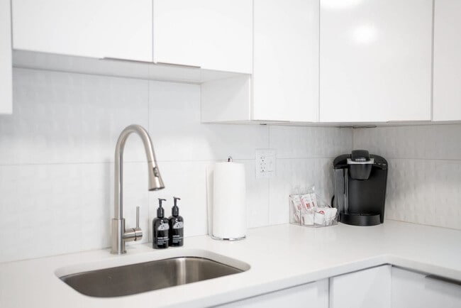 1136 Crescent Ave NE unit FL2-ID1356315P, Atlanta, GA 30309 - photo 6