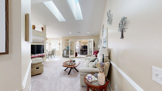 2BR, 2BA - 1,211SF
