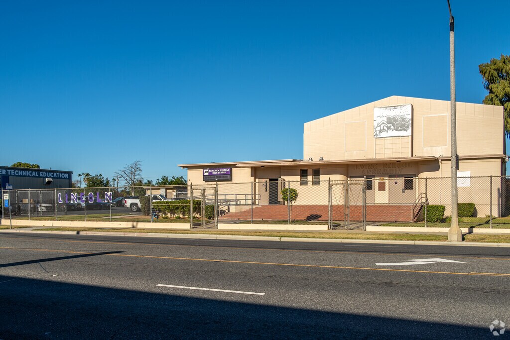 A view of the Lincoln High School buildings from the street.