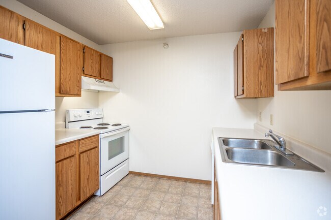 1BR, 1BA - 525 SF