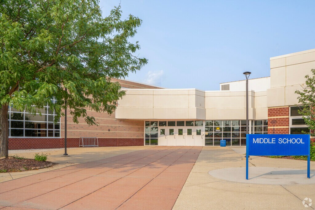 Lincoln Middle School offers WEB (Where Everyone Belongs) orientation for all incoming students.