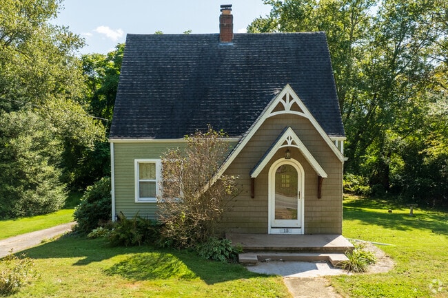 Well-manicured Cape Cod-style homes are found throughout Laurel Hill.