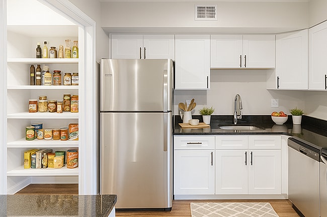 83 West, West Bloomfield, MI 48322 - photo 2