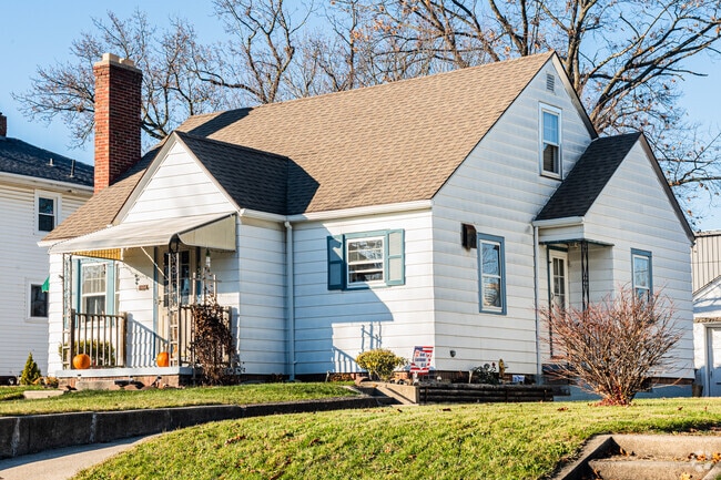 Cape Cods are common in North Triangle.