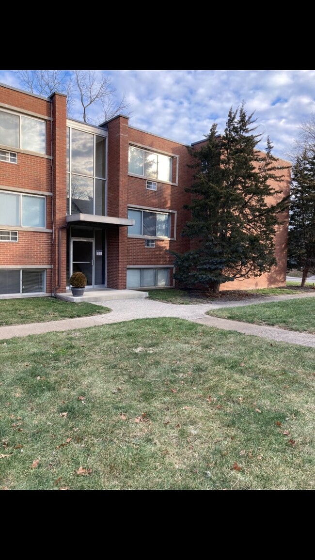 5322 Carrollton Ave, Indianapolis, IN 46220
