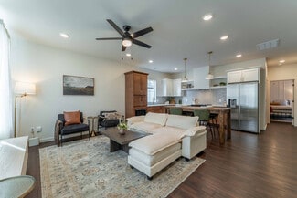 5773 S Trail, Springfield, MO 65810