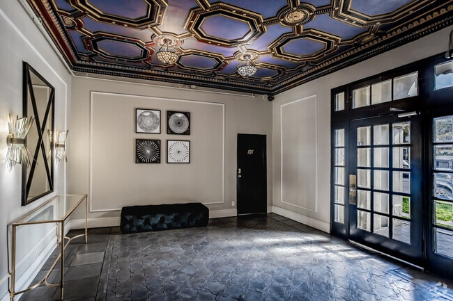 La Chandelle Apts...Charming building...Renovated Apartments Available...Hardwood Floors!, Los Angeles, CA 90020 - photo 2