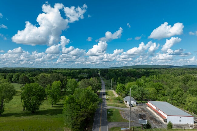 Route 16 runs through the middle of downtown New Market Alabama.
