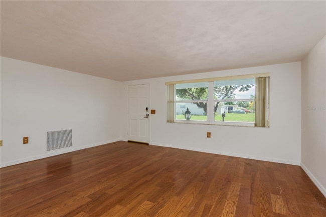 3547 Morley Dr, New Port Richey, FL 34652 - photo 2