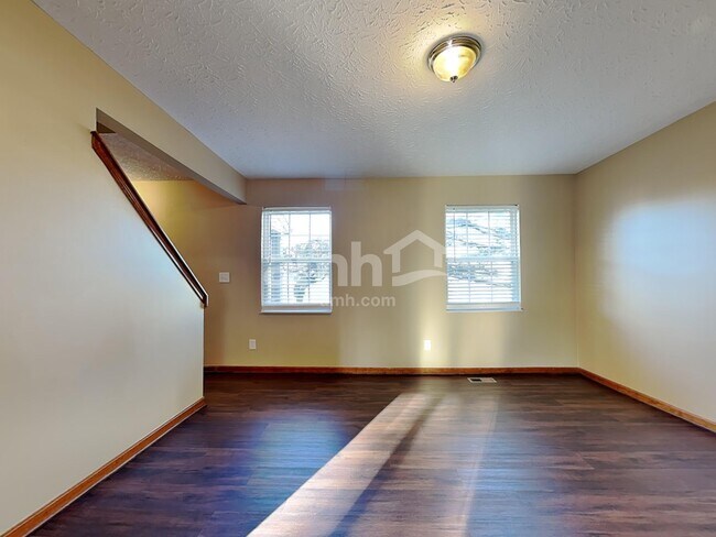 7036 Maple Crest Ct, Hamilton, OH 45011 - photo 7