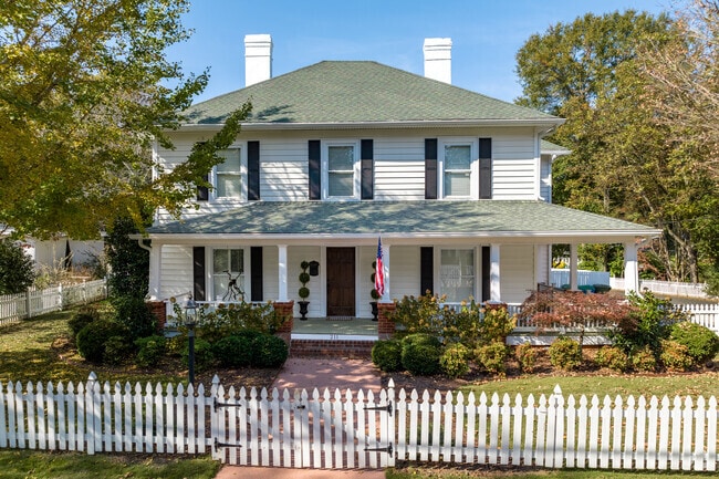 Many of the older homes in Fort Mill have been renovated and updated.
